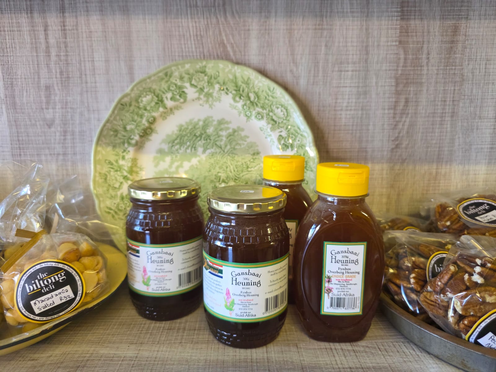 Nougats, toffees and sweets